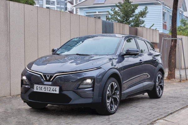 Thuê xe tự lái tại Bình Dương - VinFast VF 6